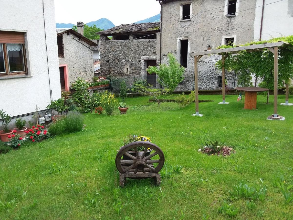 B & B Sentiero Valtellina Castello dell'Acqua Экстерьер фото